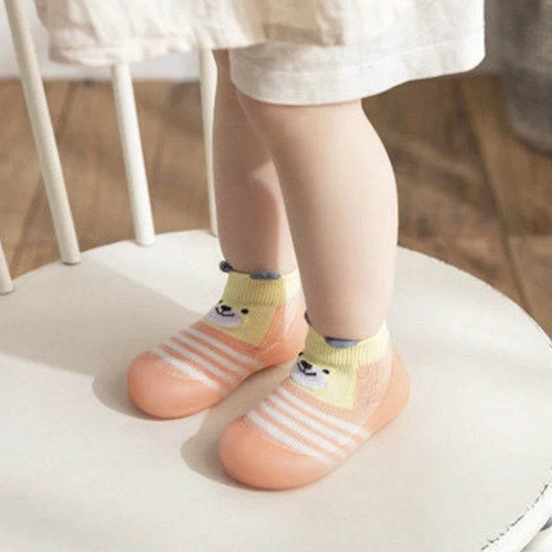 Animal Pattern Baby Floor Socks Non-Slip Silicone Sole Cute Cartoon Toddler Shoes Breathable Casual Cotton Baby Boys Girls Shoes